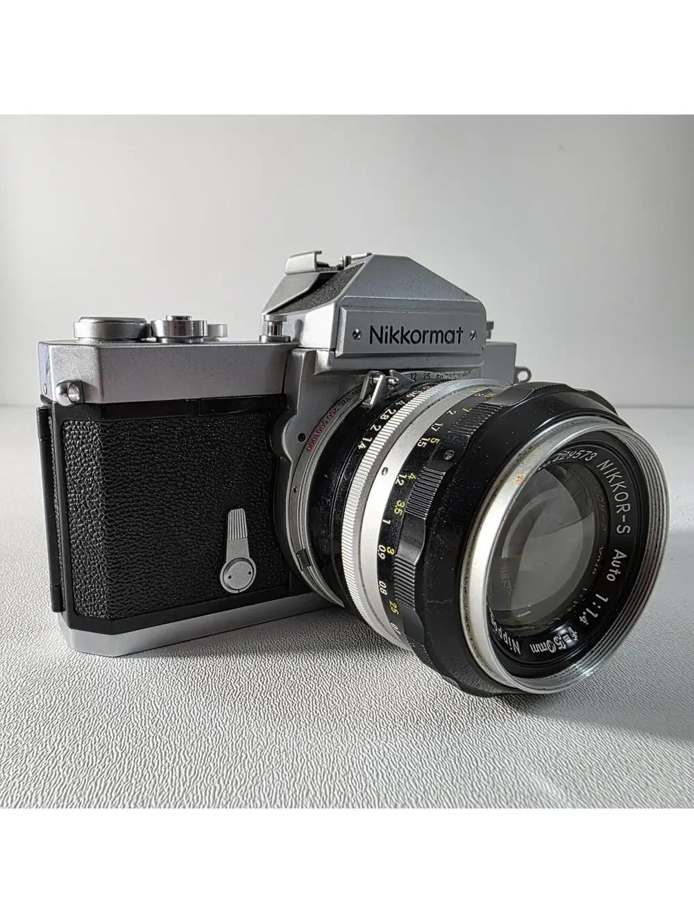 Nikon Nikkormat FT 35mm SLR Camera w/Nikkor-S AUTO,1:1.4 50mm Lens